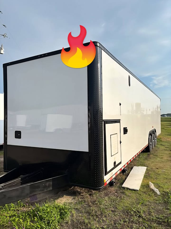 8.5x36 Enclosed/Cargo Trailer - Main View