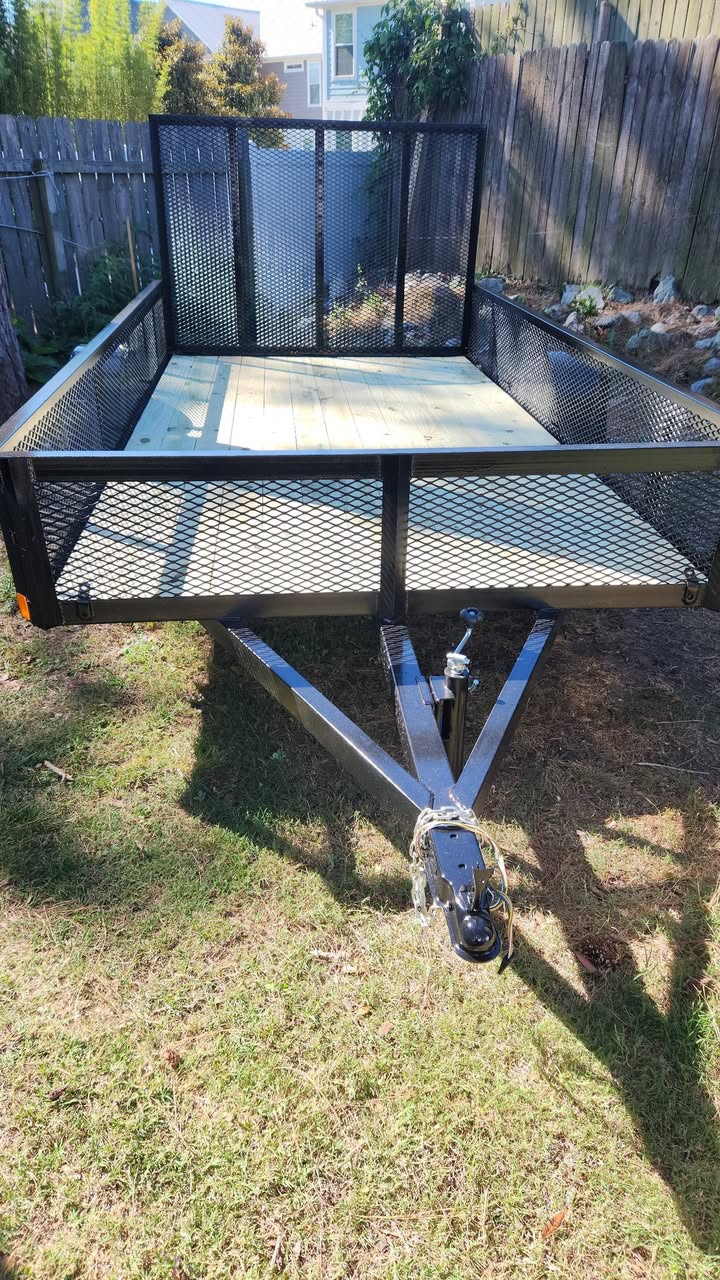 76x12 HD Landscape Trailer